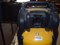 Compressor dewalt 10l zonder batterij - afbeelding 5 van  6