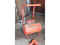 Compressor en pneumatisch gereedschap