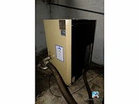 Compressor met tank - afbeelding 2 van  6