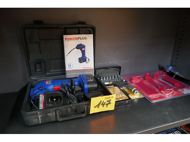 Compressor powerplus + werkgereedschap - afbeelding 1 van  4