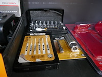 Compressor powerplus + werkgereedschap - afbeelding 3 van  4