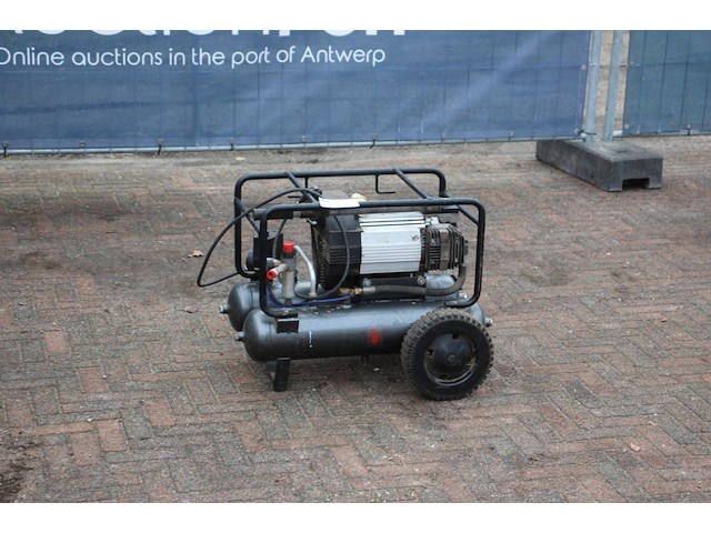 Compressor puma-300 elektrisch - afbeelding 1 van  1
