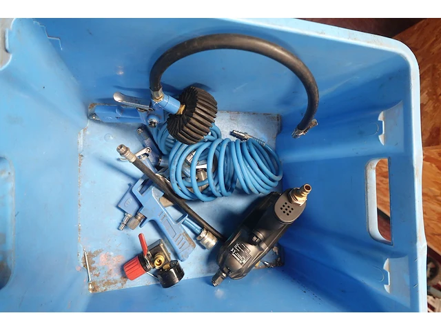 Compressor specair + toebehoren - afbeelding 4 van  8