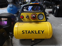 Compressor stanley + persluchtkabel op haspel - afbeelding 2 van  4