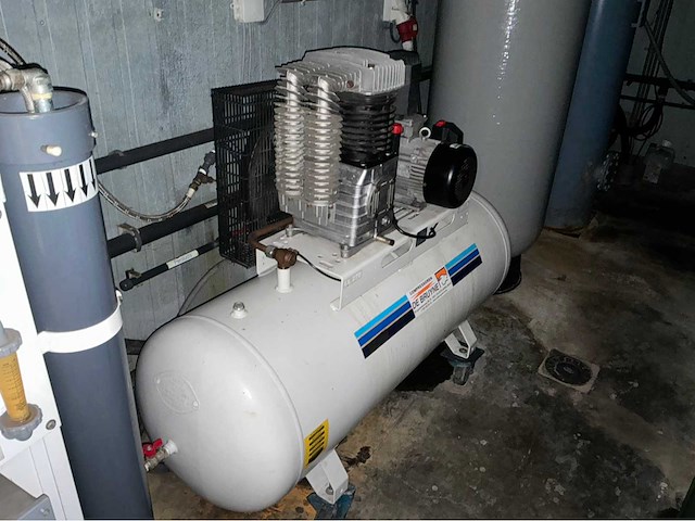 Compressor - afbeelding 1 van  2