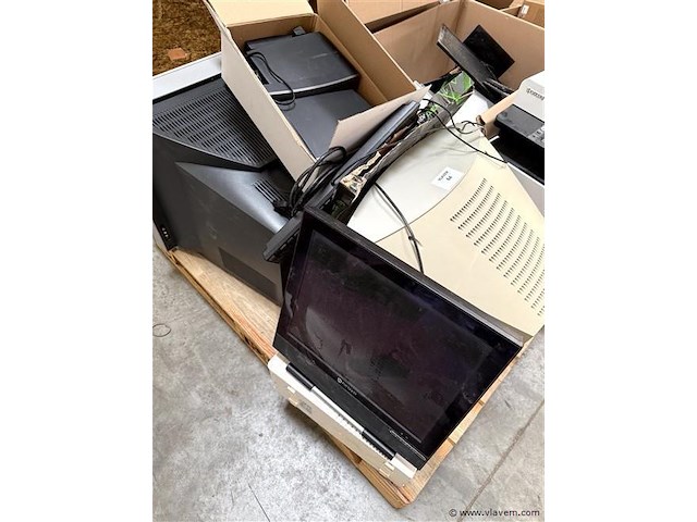 Computer en tv schroot - afbeelding 3 van  3