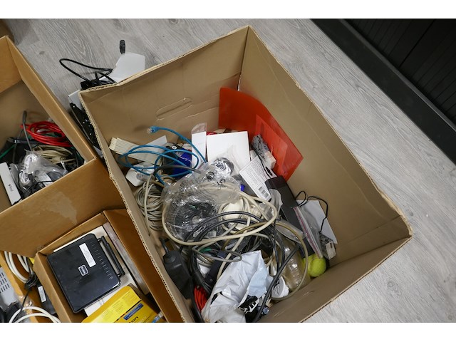 Computer hardware materiaal - afbeelding 6 van  6