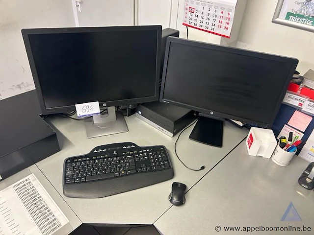 Computer hp prodesk, plus 2 monitoren, passwoord niet gekend - afbeelding 2 van  2