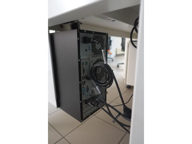 Computer hp prodesk - afbeelding 2 van  3