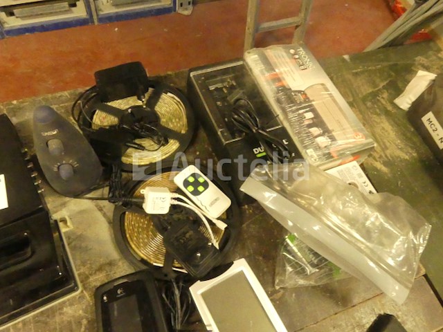 Computerapparatuur en diverse accessoires - afbeelding 9 van  11