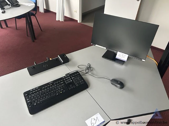 Computermonitor iiyama, inclusief toetsenbord logitech, muis hp en docking station hp. werking niet gekend. - afbeelding 1 van  2