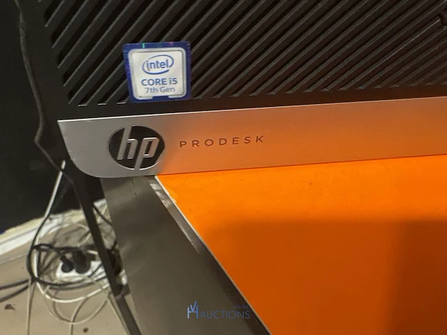 Computeropstelling hp met monitor - afbeelding 7 van  7