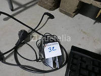 Computertoren, scherm, toetsenbord, muis - afbeelding 13 van  13