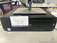 Computerwerkstation bestaande uit een hp z2 desktop computer met intel core i7 processor, twee hp monitoren, een hp toetsenbord, een steelseries muis en muismat - afbeelding 2 van  3