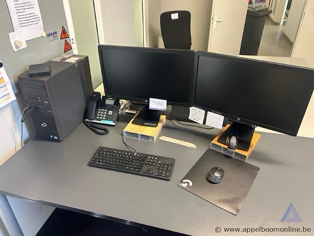 Computerwerkstation fujitsu intel core i3 inclusief toetsenbord hp, muis logitech en bureautelefoon yealink, , met twee monitoren hp werking niet gekend. - afbeelding 1 van  3