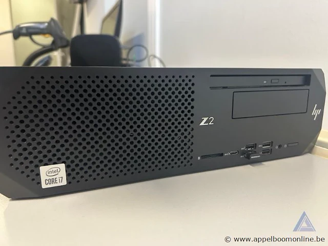 Computerwerkstation hp z2, intel core i7 processor, inclusief twee monitoren en toetsenbord. werking niet gekend. - afbeelding 2 van  2