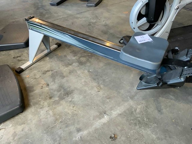 Concept2 model d pm5 roeitrainer - afbeelding 4 van  7