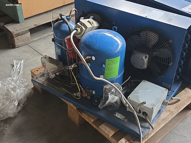 Condensing unit with hermetic compressor maneurop... - afbeelding 2 van  3