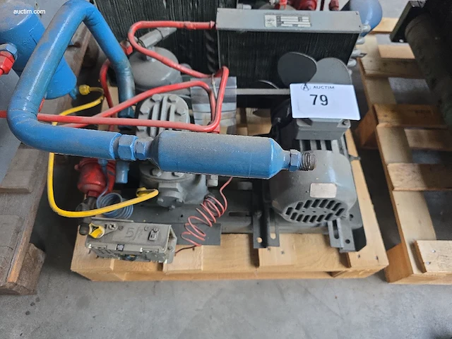 Condensing unit with open compressor bitzer... - afbeelding 1 van  4