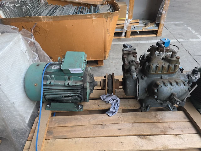 Condensing unit with open compressor dwm copeland... - afbeelding 1 van  4