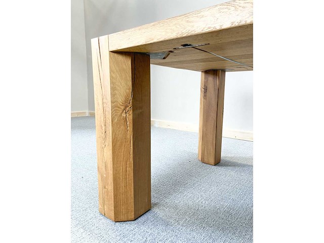 Conference table - afbeelding 9 van  17