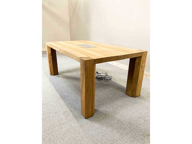 Conference table - afbeelding 1 van  17