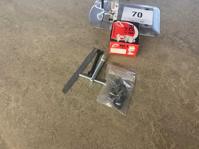 Consew 626 textiel snijmachine - afbeelding 5 van  5