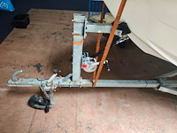 Consoleboot ace cruiser composiet van 1982, lengte 4,8m, 6 personen, 75pk 2-takt langstaart buitenmotor van 1989 van het merk mercury. de motor draait en koelt goed. onderhoud is aangewezen. benzineleidingen zijn verduurd waardoor ze lekken - afbeelding 30 van  35