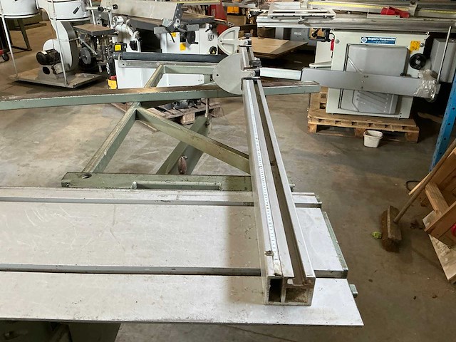 Constant philips paneelcirkelzaagmachine - afbeelding 7 van  8