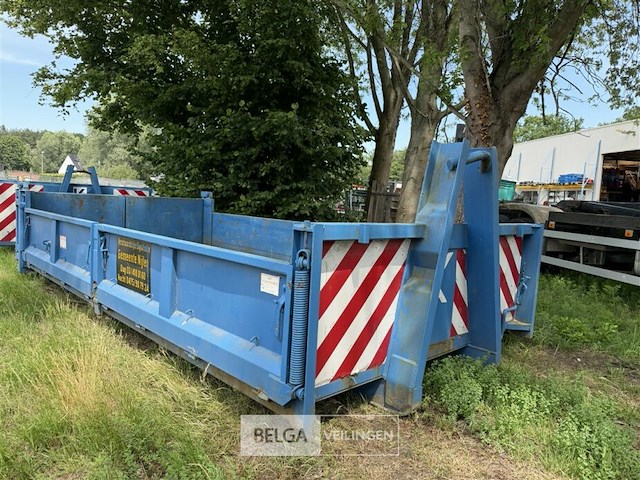 Container, afm. ± l 530 x b 255 x h 65 cm - afbeelding 1 van  8