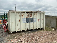 Container met slede overige units en containers - afbeelding 1 van  7