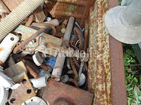 Container met steigeraccessoires ... - afbeelding 3 van  10