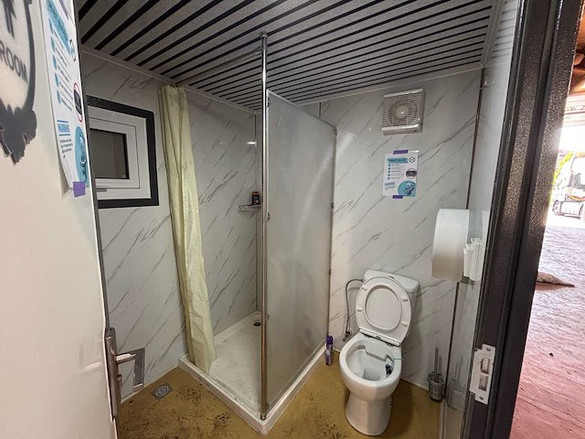 Container toilet met douche - afbeelding 5 van  7