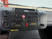 Container vrachtwagen mercedes - afbeelding 9 van  46