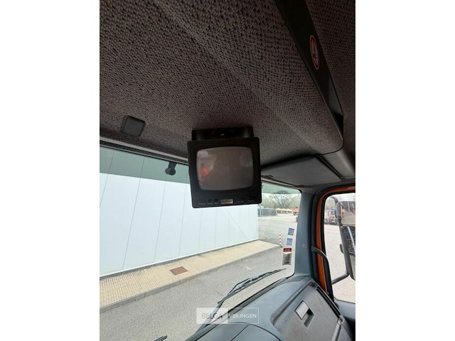 Container vrachtwagen mercedes - afbeelding 13 van  46