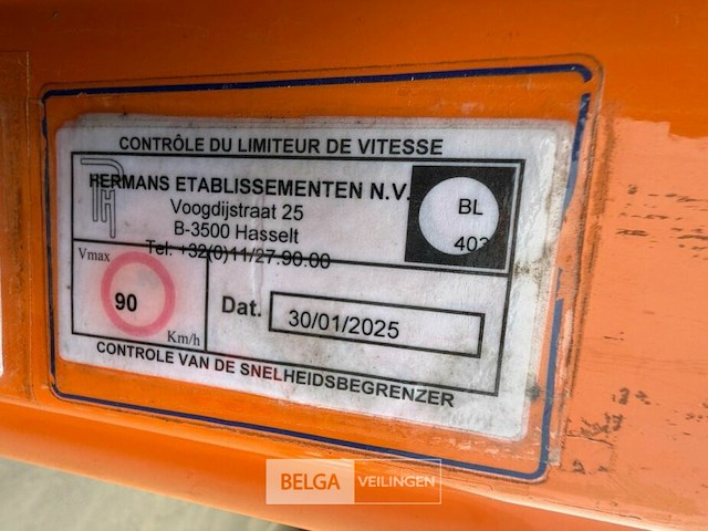 Container vrachtwagen mercedes - afbeelding 14 van  46