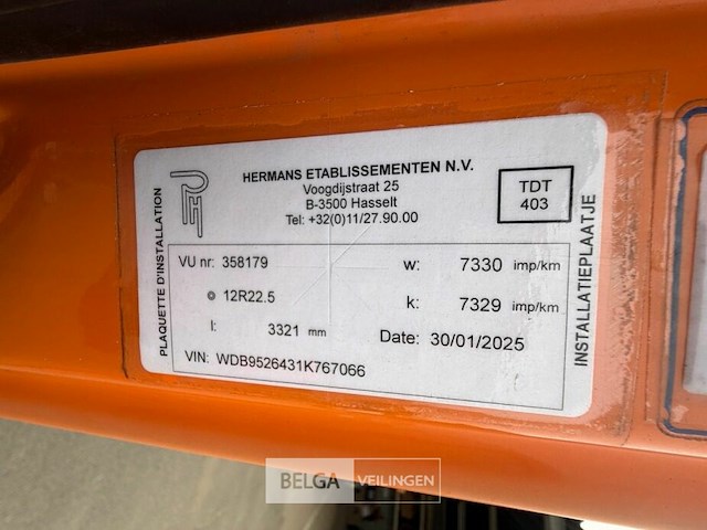 Container vrachtwagen mercedes - afbeelding 15 van  46