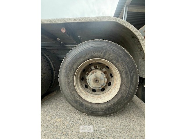 Container vrachtwagen mercedes - afbeelding 19 van  46