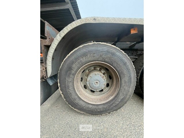 Container vrachtwagen mercedes - afbeelding 20 van  46