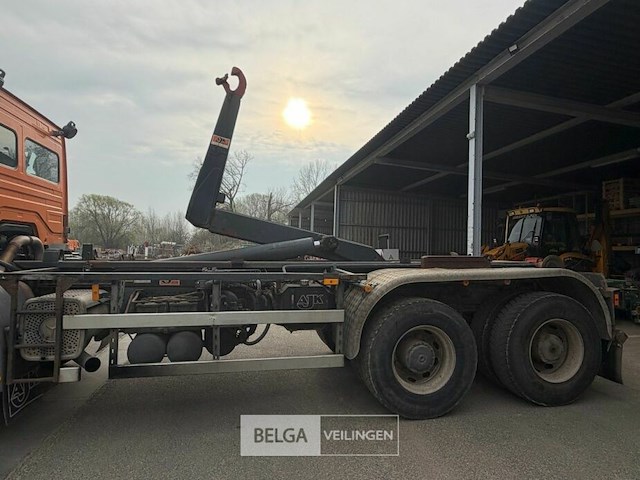 Container vrachtwagen mercedes - afbeelding 23 van  46