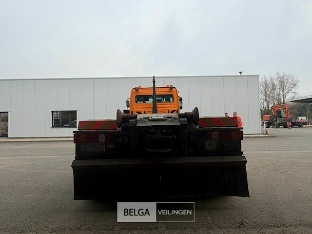 Container vrachtwagen mercedes - afbeelding 39 van  46