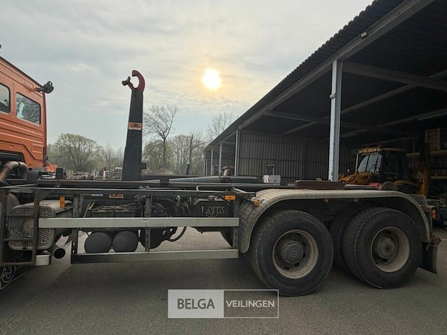 Container vrachtwagen mercedes - afbeelding 34 van  46