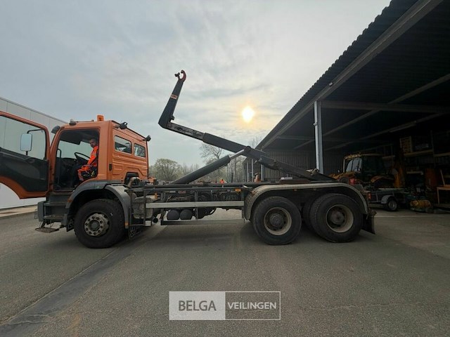 Container vrachtwagen mercedes - afbeelding 45 van  46