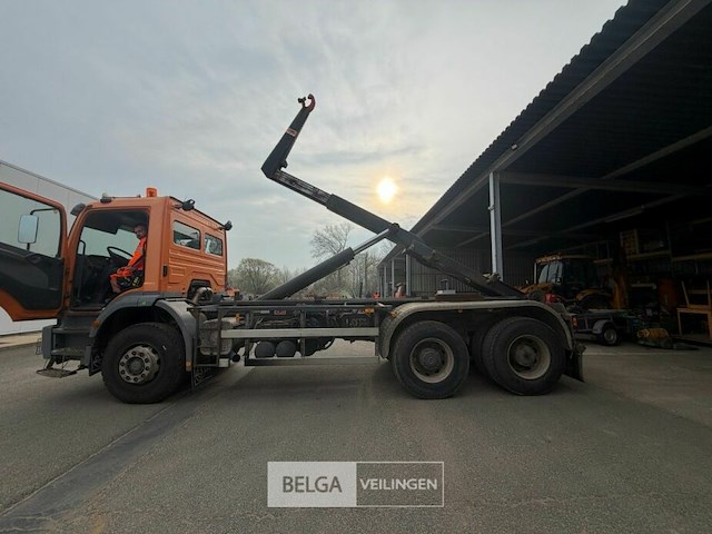 Container vrachtwagen mercedes - afbeelding 46 van  46