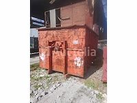 Container