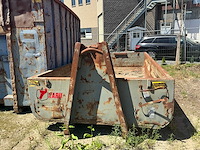 Container
