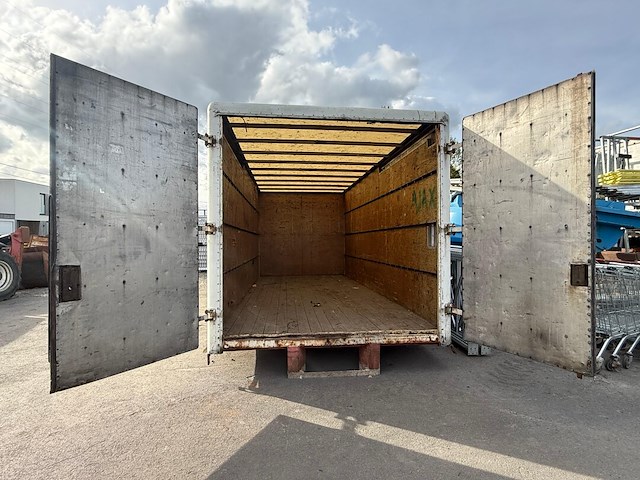 Container - afbeelding 4 van  9