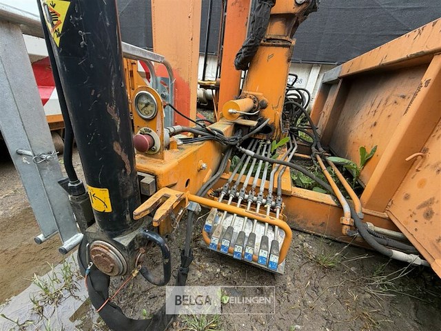 Containerkraan effer - afbeelding 9 van  21