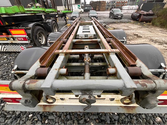 Containertrailer - afbeelding 2 van  27