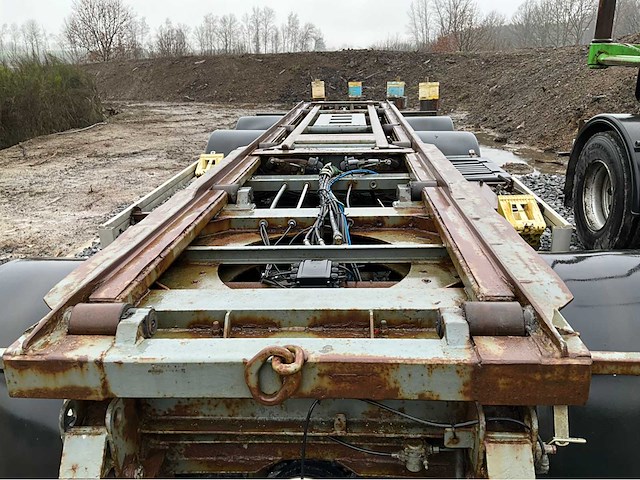 Containertrailer - afbeelding 2 van  18